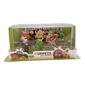 Disney Store Muppets Most Wanted Figure Playset Kermit Miss Piggy Gonzo Fozzie